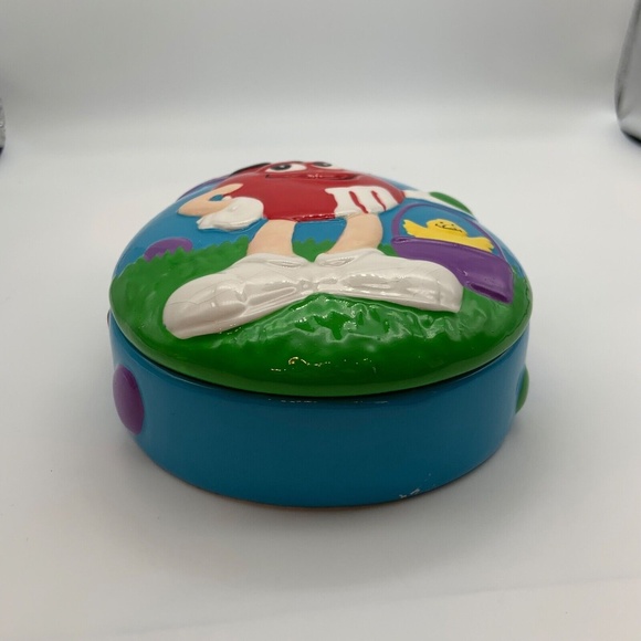 Vintage M&M Easter Red M&M Ceramic Easter Egg Shaped Dish with Lid - Picture 7 of 15